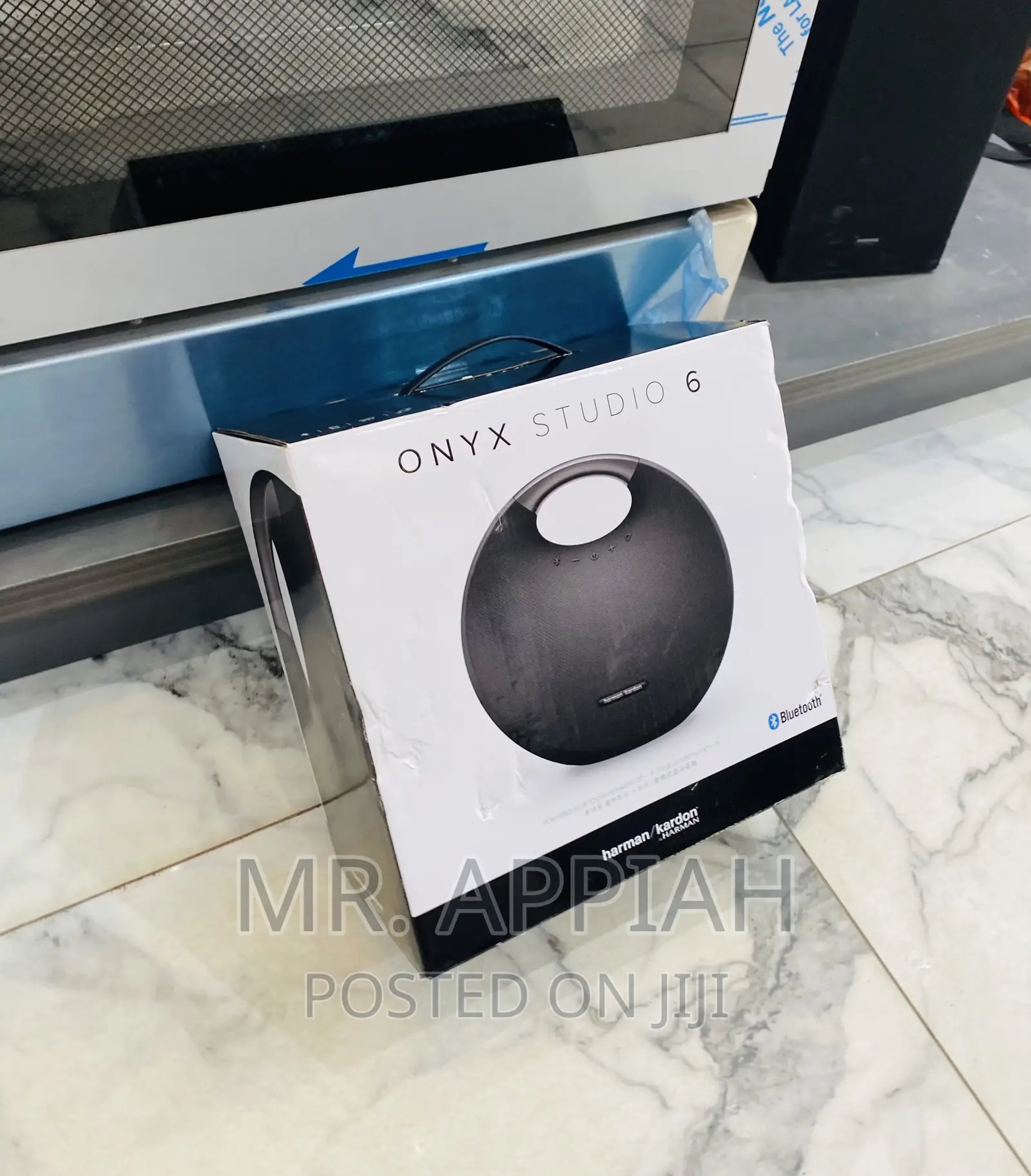 Affordable Onyx Studio 6 Waterproof Bluetooth Speaker,Black