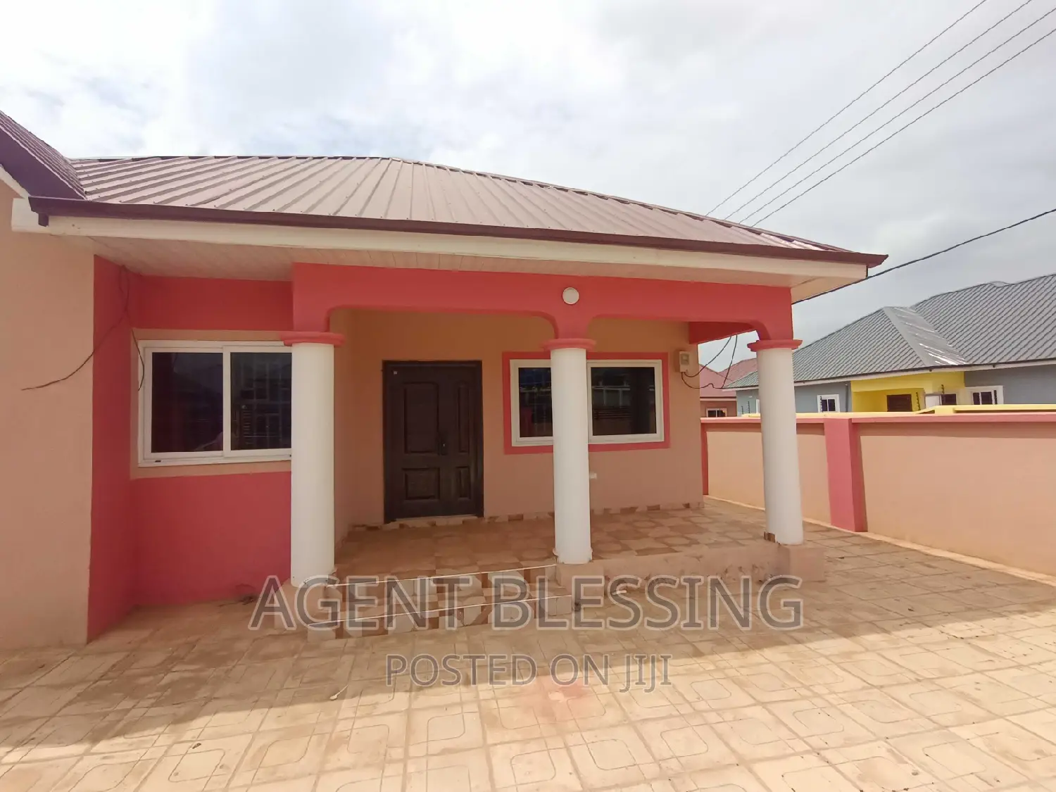 2bdrm House in Community 25, Tema Metropolitan for rent