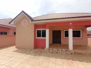 2bdrm House in Community 25, Tema Metropolitan for rent