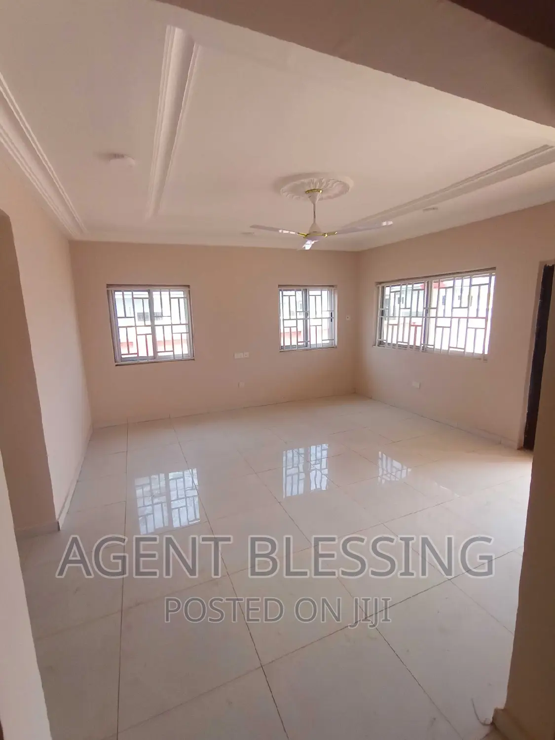 2bdrm House in Community 25, Tema Metropolitan for rent