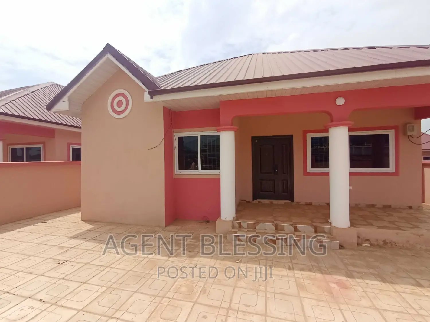 2bdrm House in Community 25, Tema Metropolitan for rent
