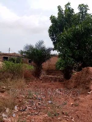 1 Plot of Land With 4 Bedroom Structure on It 4 Sale