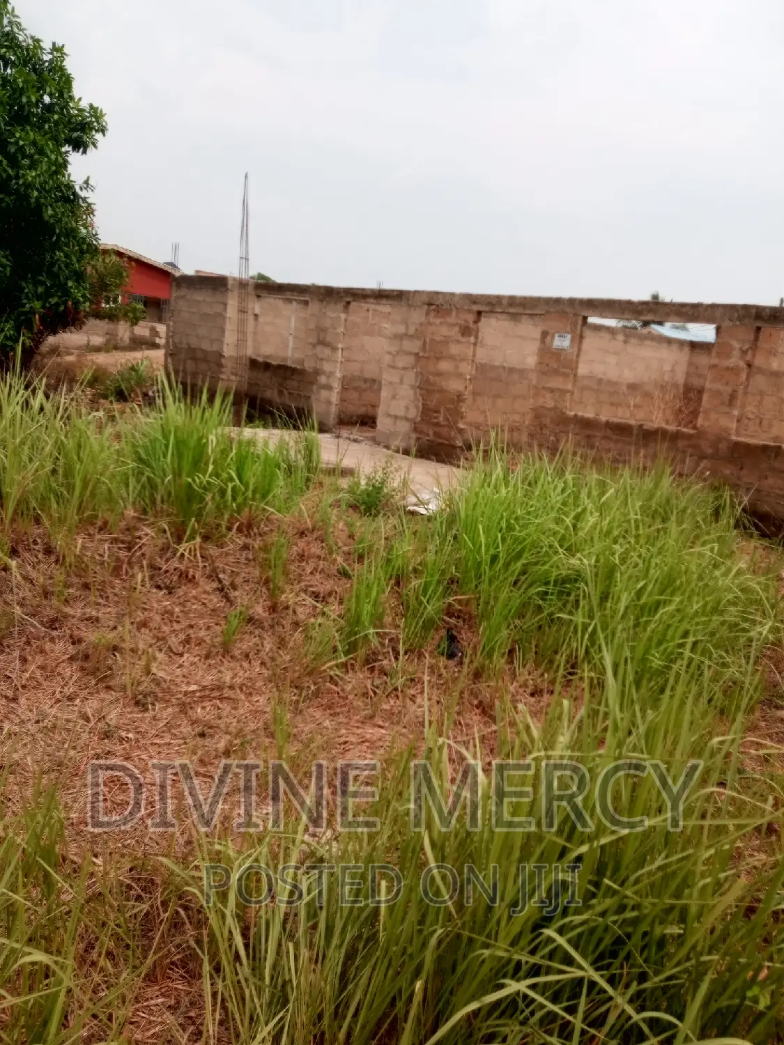 1 Plot of Land With 4 Bedroom Structure on It 4 Sale