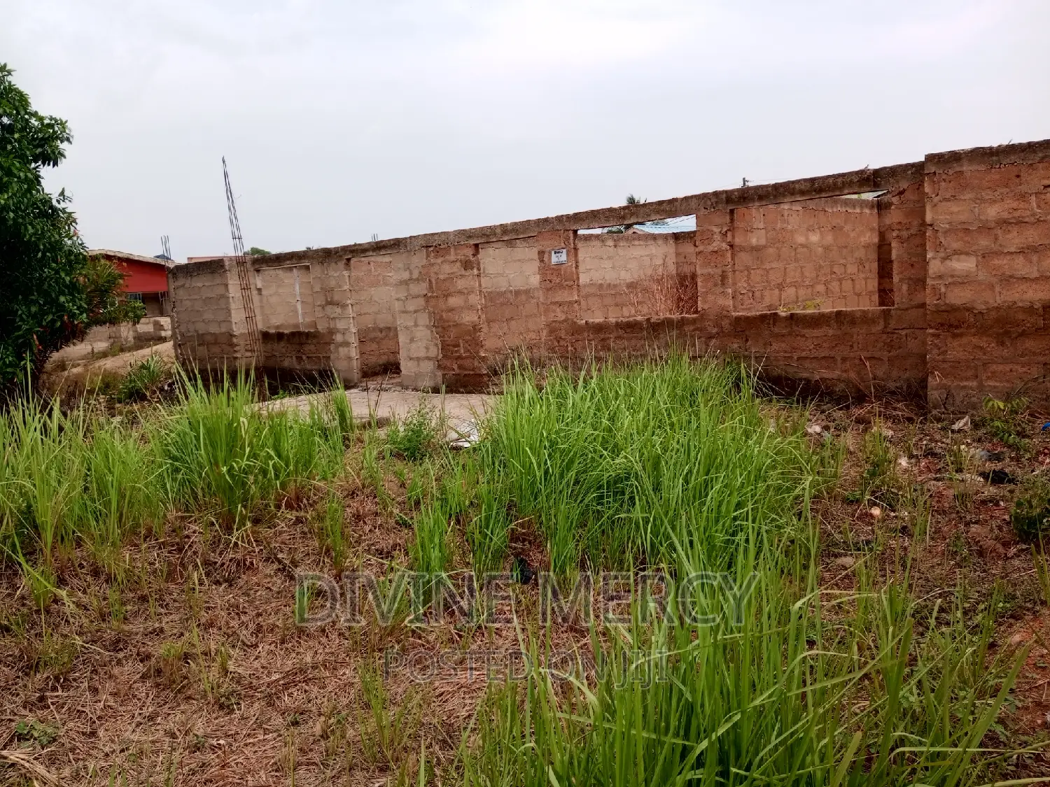 1 Plot of Land With 4 Bedroom Structure on It 4 Sale
