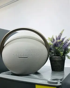 Wireless Gold Onyx Studio8 Bluetooth Harman Kardon Speaker