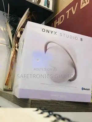 Bluetooth Harman Kardon Onyx Studio8 Gold Wireless Speaker