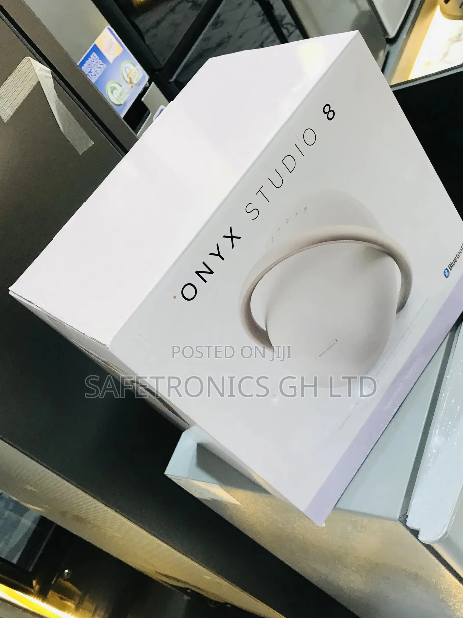 Gold Onyx Studio8 Bluetooth Wireless Harman Kardon