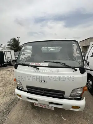 Hyundai Mighty Truck. Straight Engine. New Arrivals.