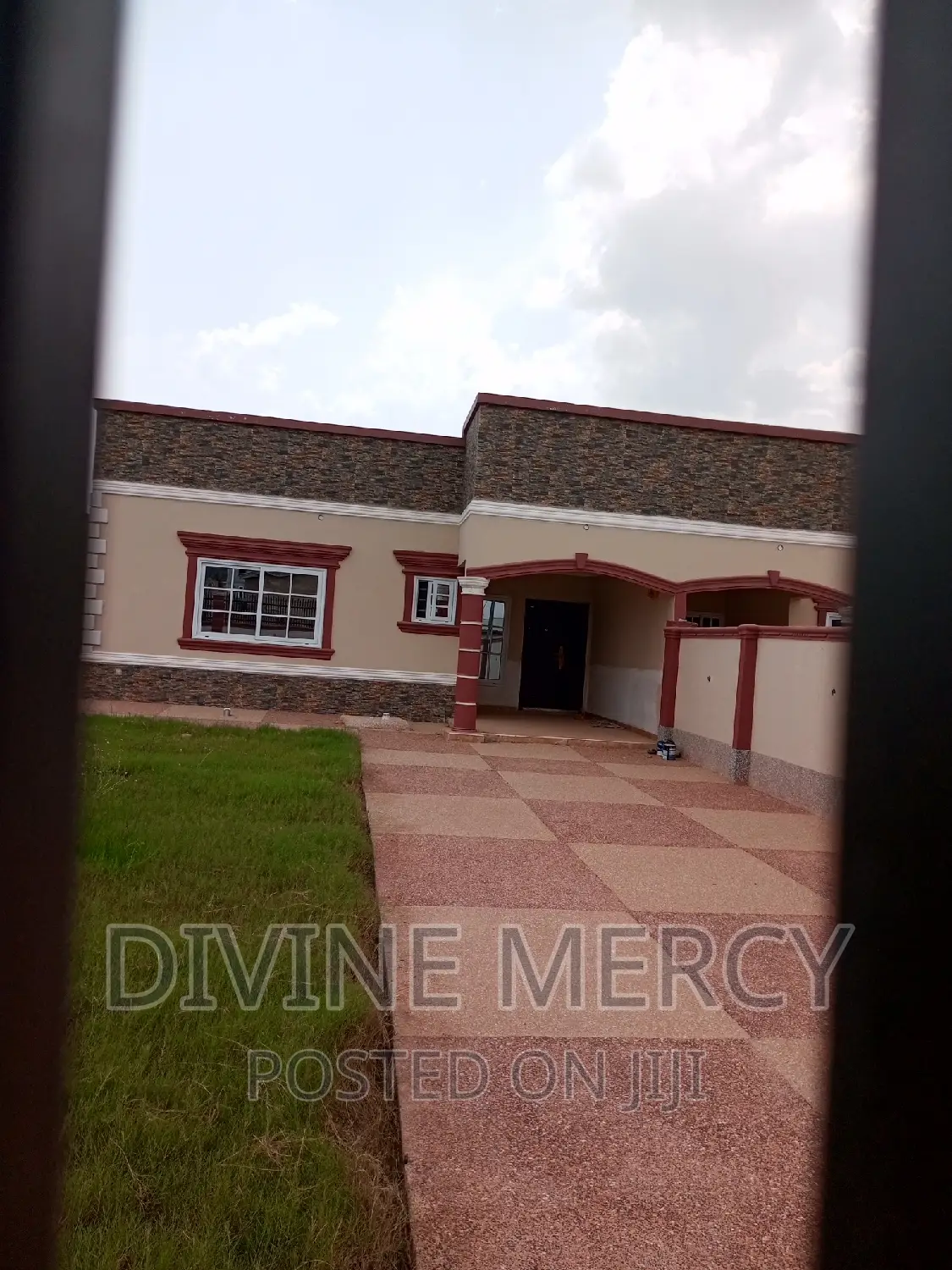 3bedroom House 4 Sale Located at Tuba