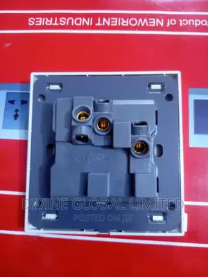 13A Single Socket SILVER