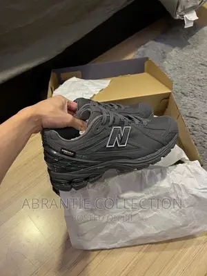 New Balance 1906r