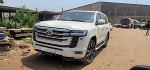 Toyota Land Cruiser V8 2022 FULL BODY UPGRADE Available