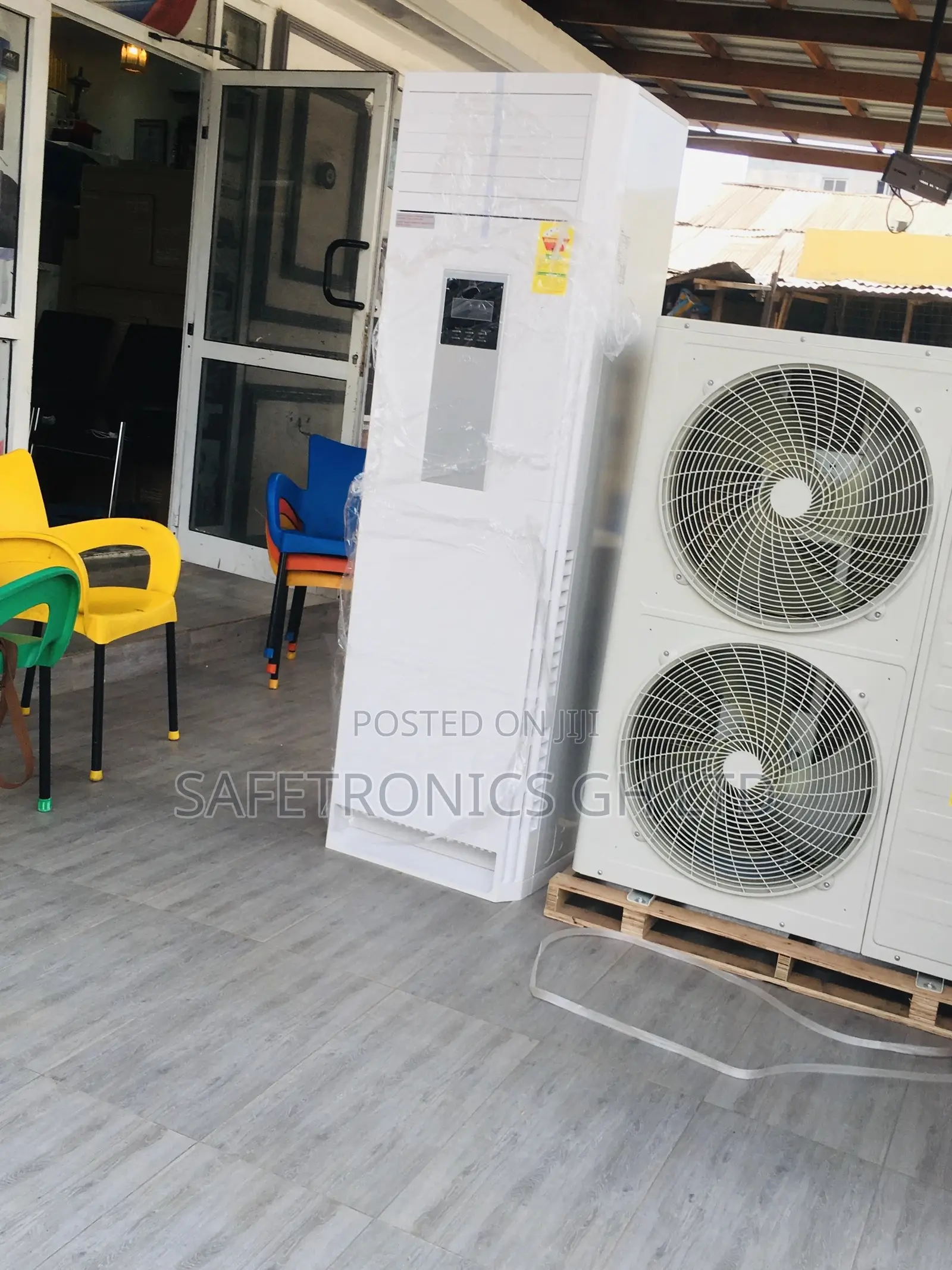 TCL R32 2.0hp Standing Airconditioner White Split Gas