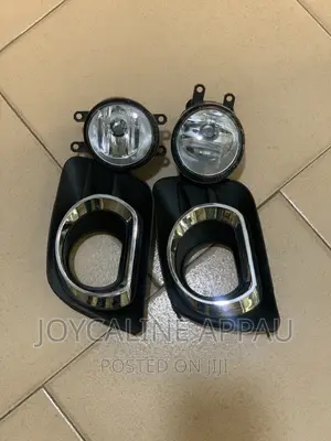 Pontiac Vibe 2009 Fog Light and Cover