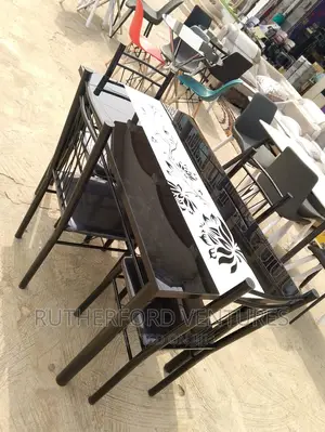 Quality Dining Set