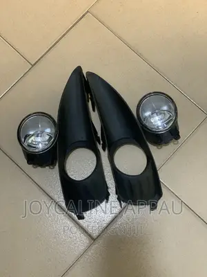 Toyota Matrix 2010 Fog Light and Cover
