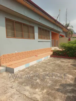 3bdrm Bungalow in Walako Estate, Achimota for rent