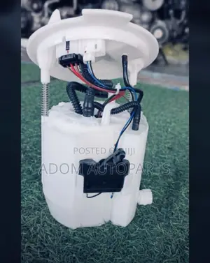 Benz W205 C300 Fuel Pump