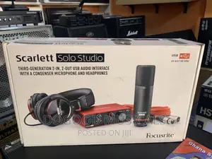 FOCUSRITE SCARLETT SOLO STUDIO 3rd Gen Recording Bundle