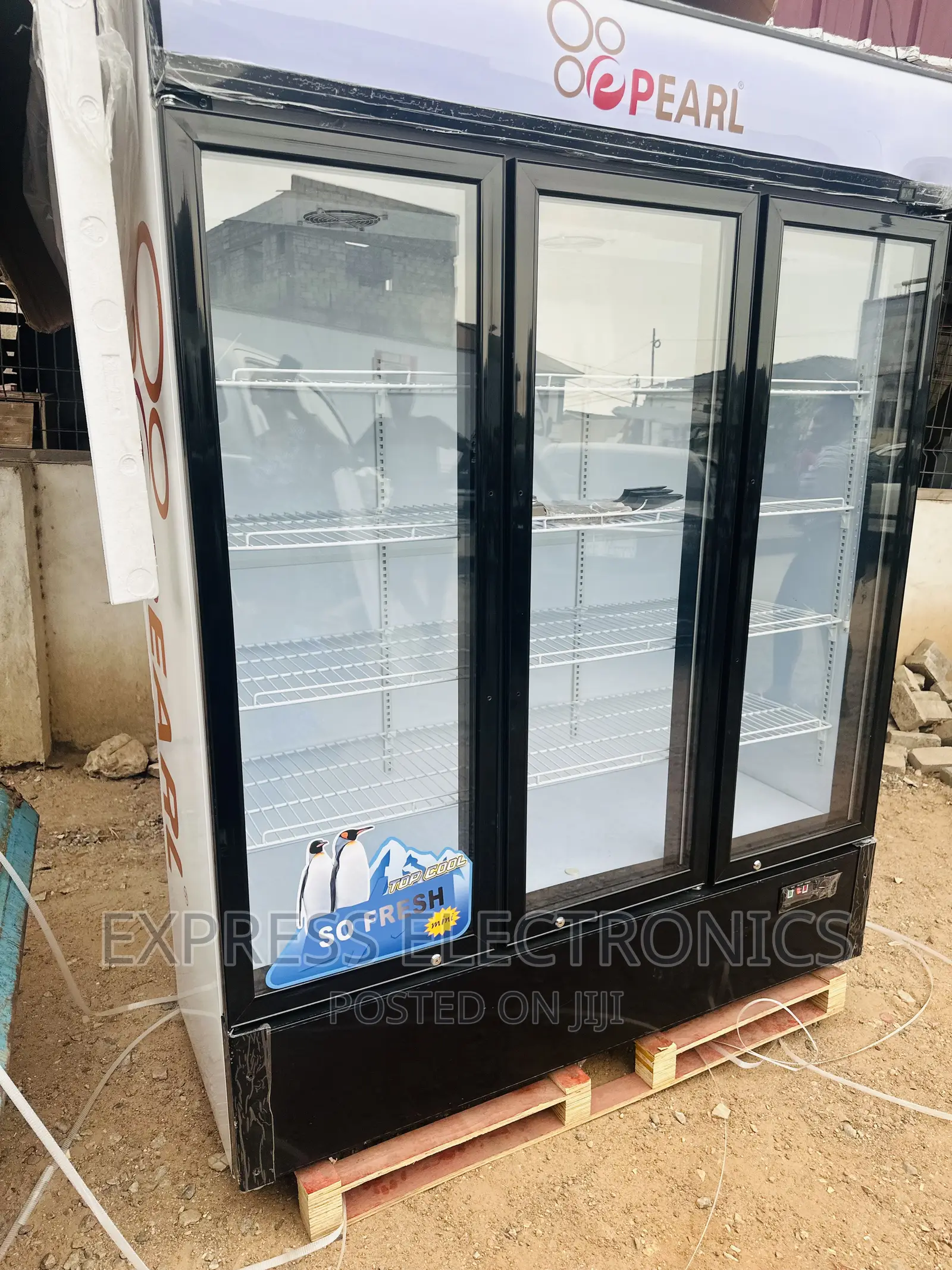 Pearl PVC-150 Three Doors White.