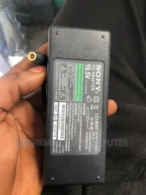 Sony 19.5 =4.7a. 90w