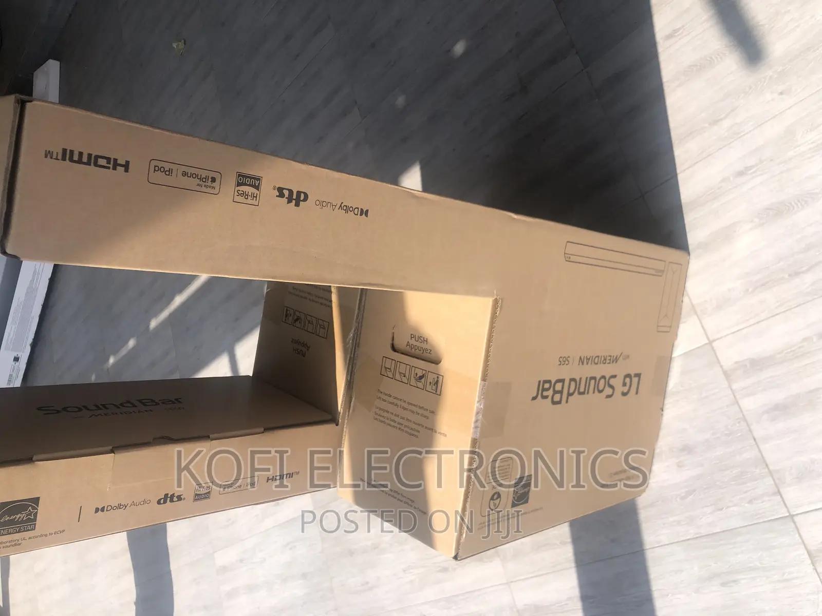 Master Quality LG 2.1-Channel 420W Soundbar System