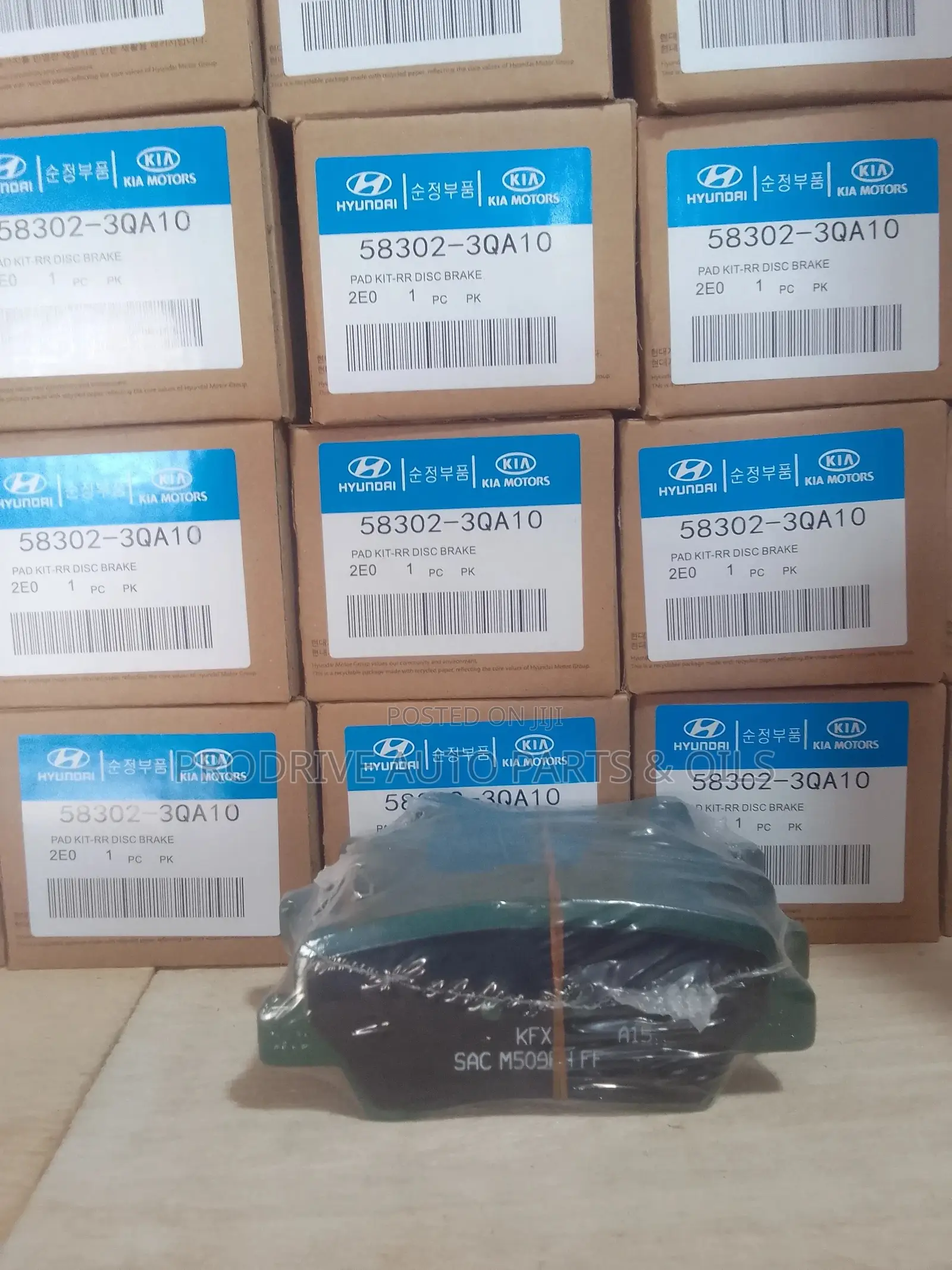 Hyundai 58302-3qa10 Rear Disc Brake Pad Kit