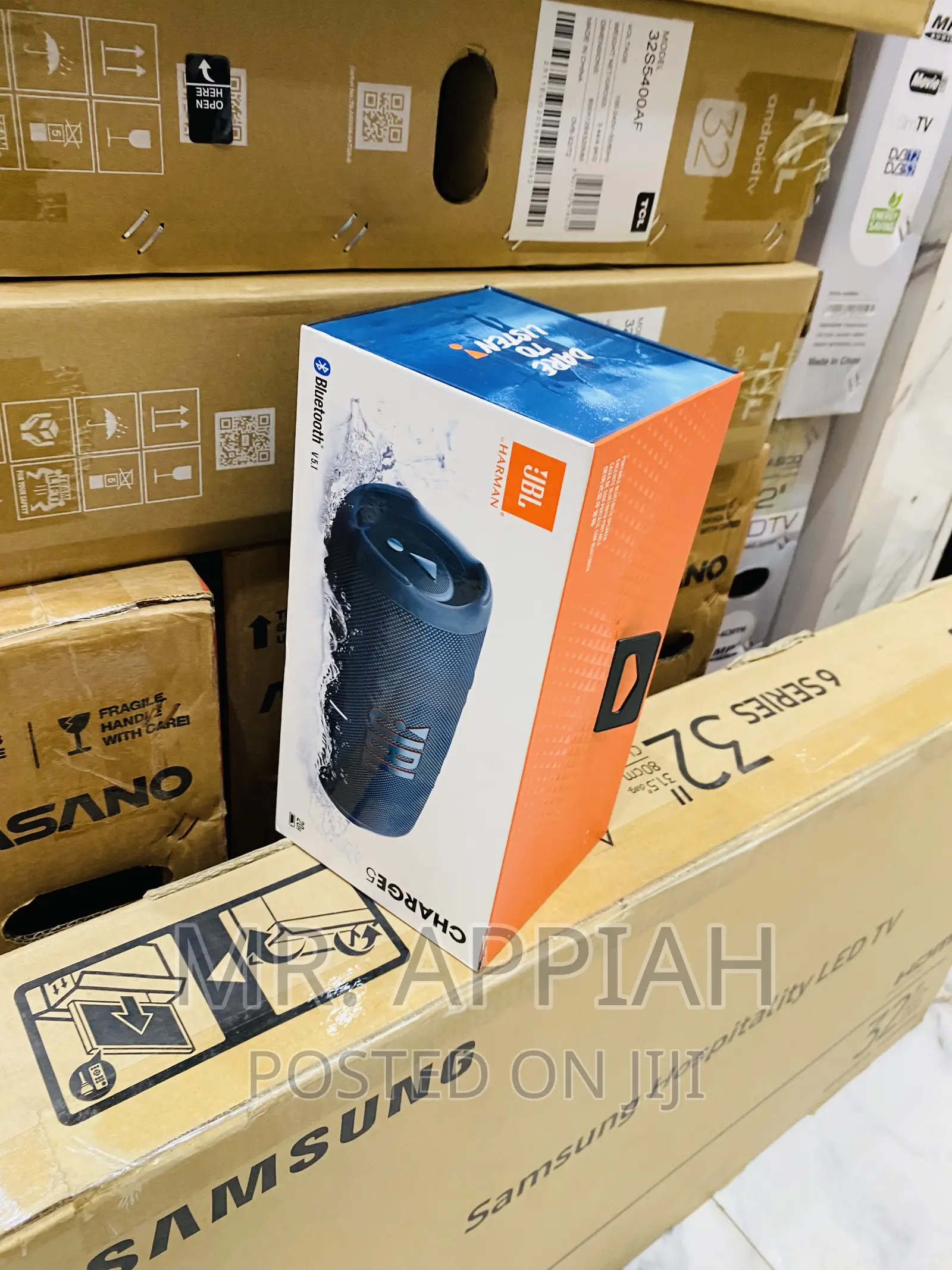 Energy Efficient JBL Charge 5 Bluetooth Speaker(Blueblack).