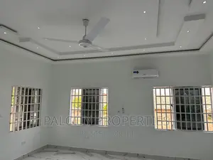 5bdrm House in Ahodwo Daban, Kumasi Metropolitan for sale