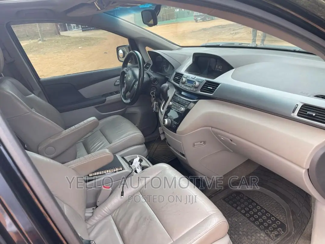 Rent Honda Odyssey 6 Seater Strictly Chauffeured
