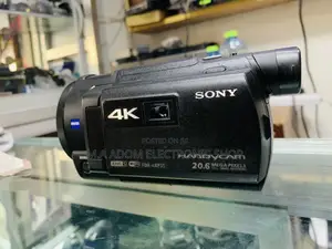 Well Design Sony FDR-AXP35 4k Ultra HD Camcorder.