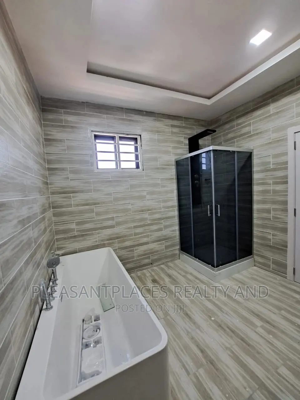 4bdrm Duplex in Pleasantplaces, Spintex for sale