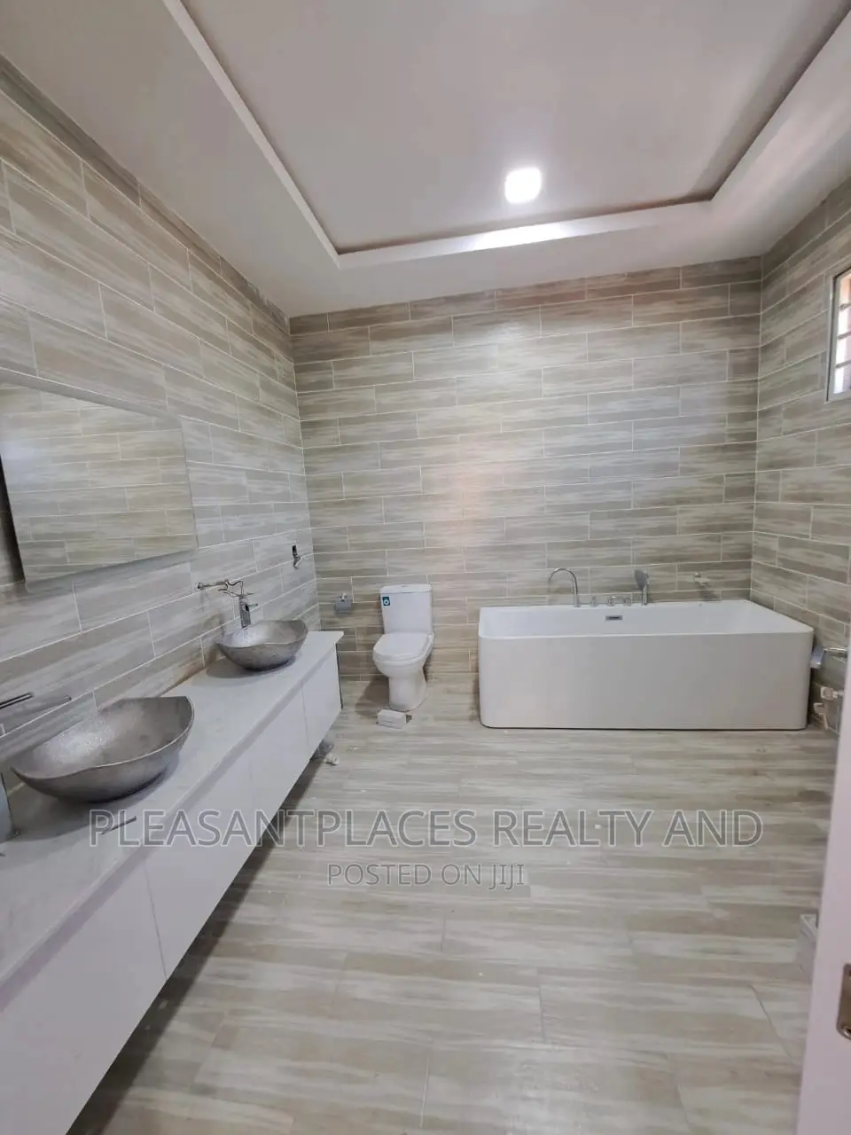 4bdrm Duplex in Pleasantplaces, Spintex for sale