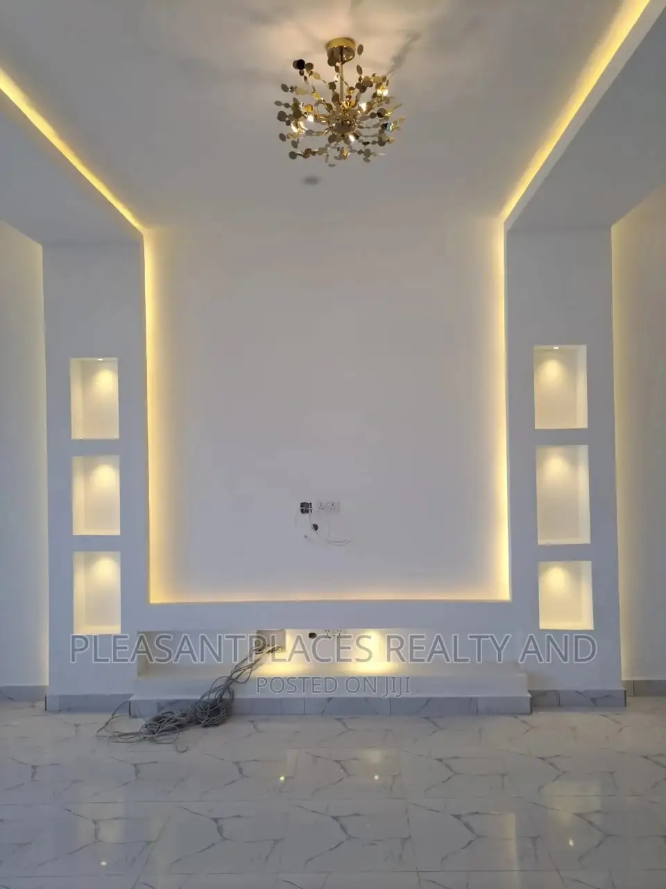 4bdrm Duplex in Pleasantplaces, Spintex for sale