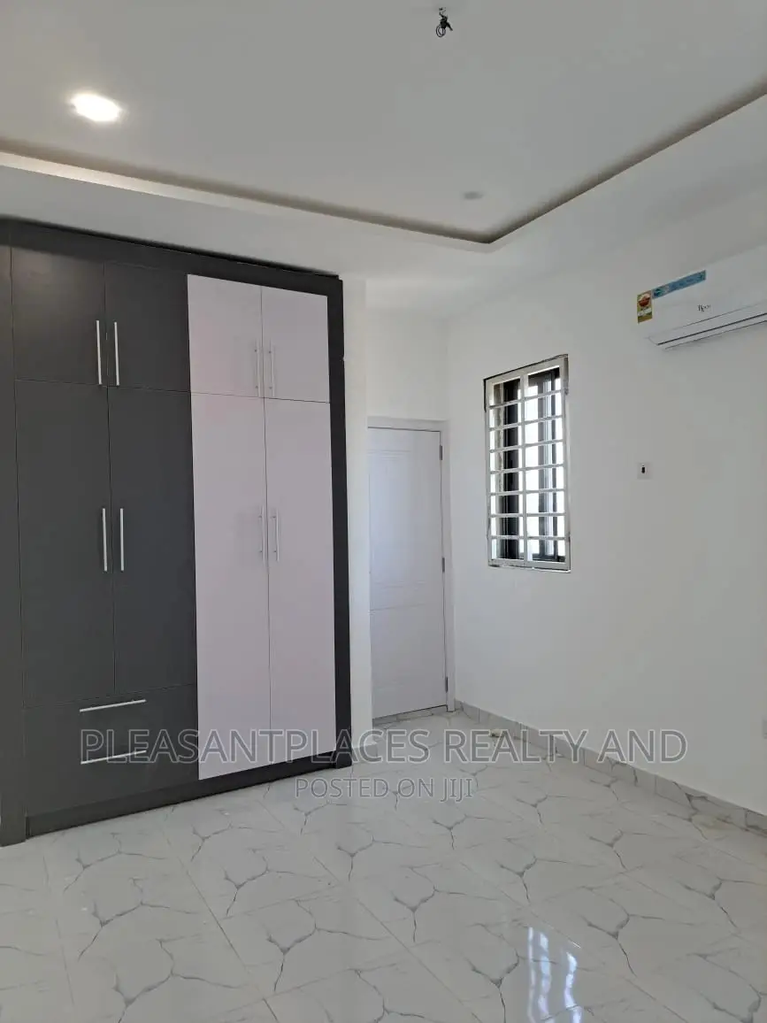 4bdrm Duplex in Pleasantplaces, Spintex for sale