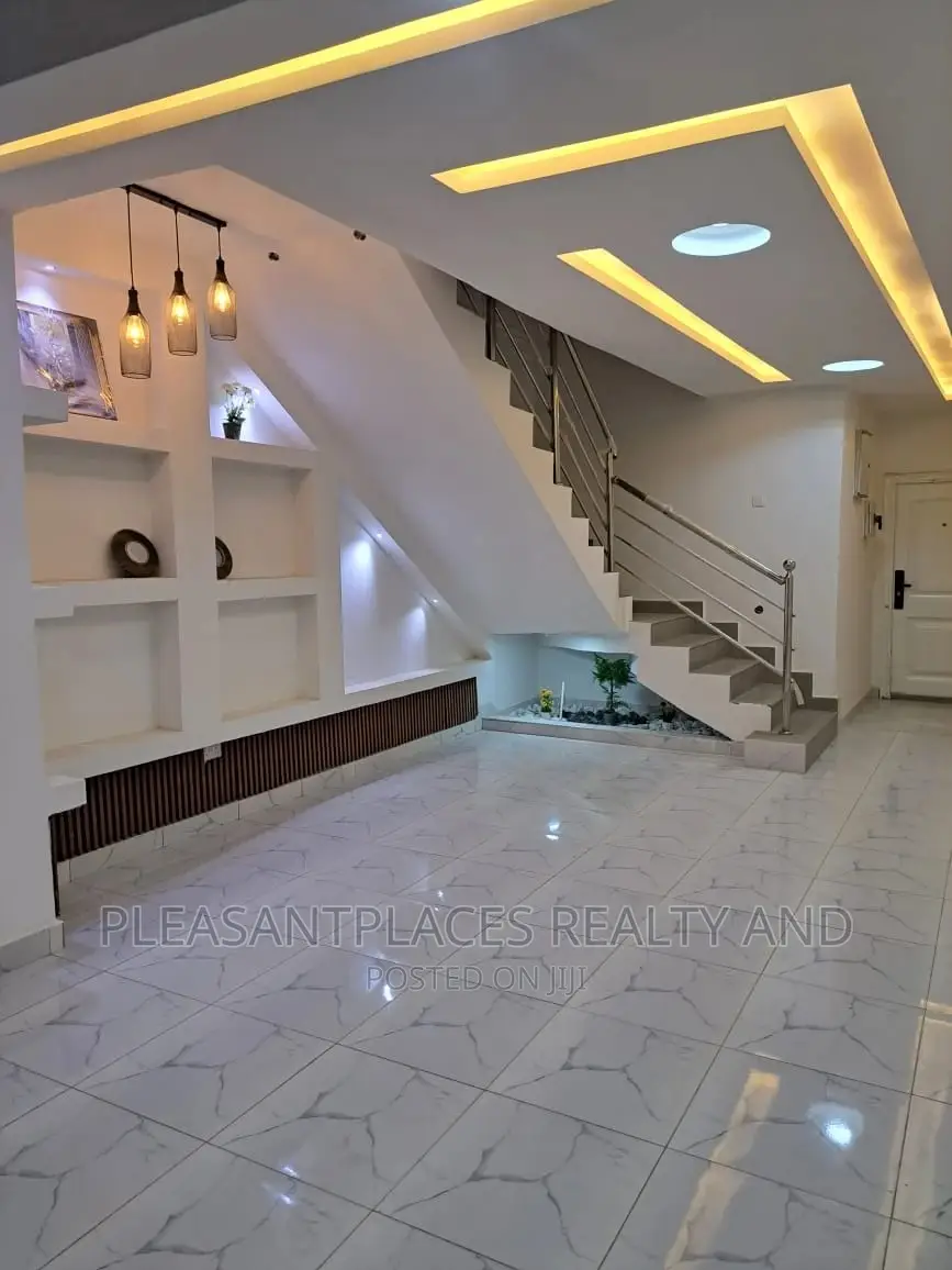 4bdrm Duplex in Pleasantplaces, Spintex for sale