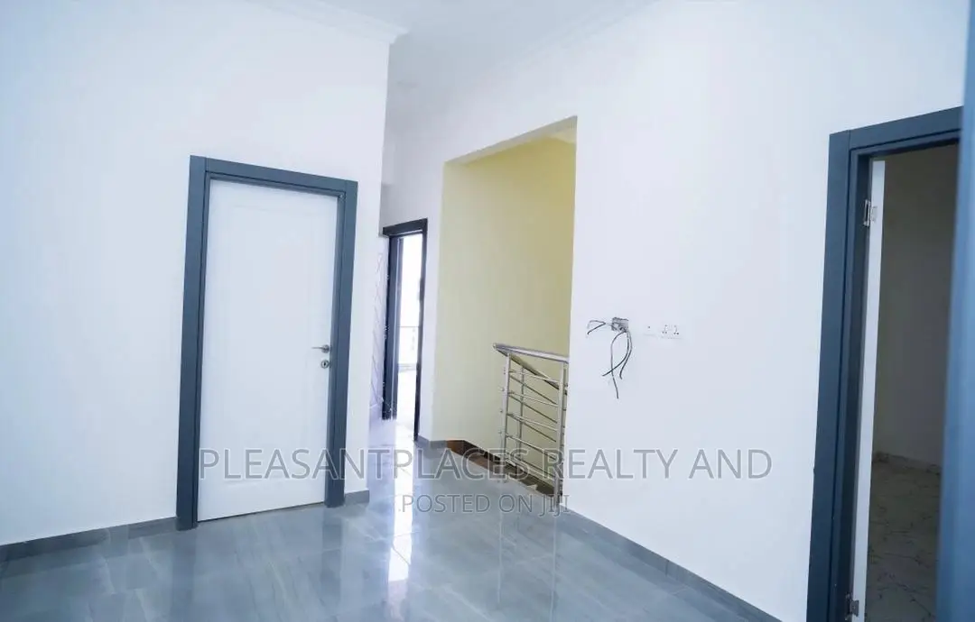 4bdrm Duplex in Pleasantplaces, Spintex for sale