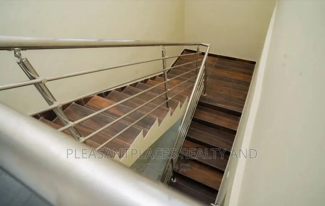 4bdrm Duplex in Pleasantplaces, Spintex for sale
