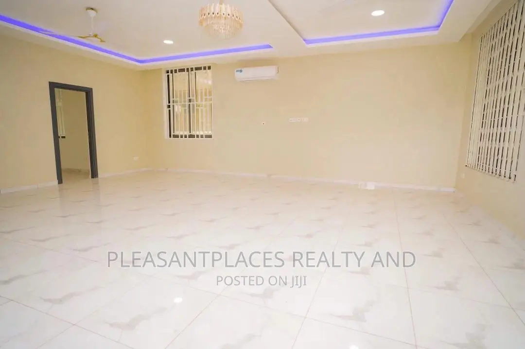 4bdrm Duplex in Pleasantplaces, Spintex for sale