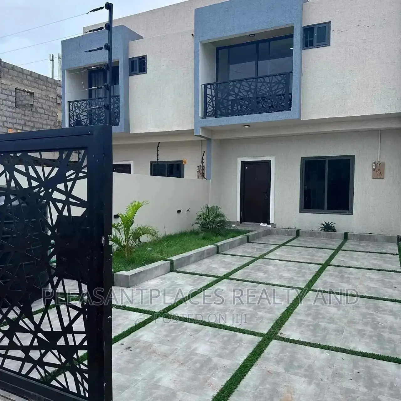 2bdrm House in Pleasantplaces, Accra Metropolitan for sale