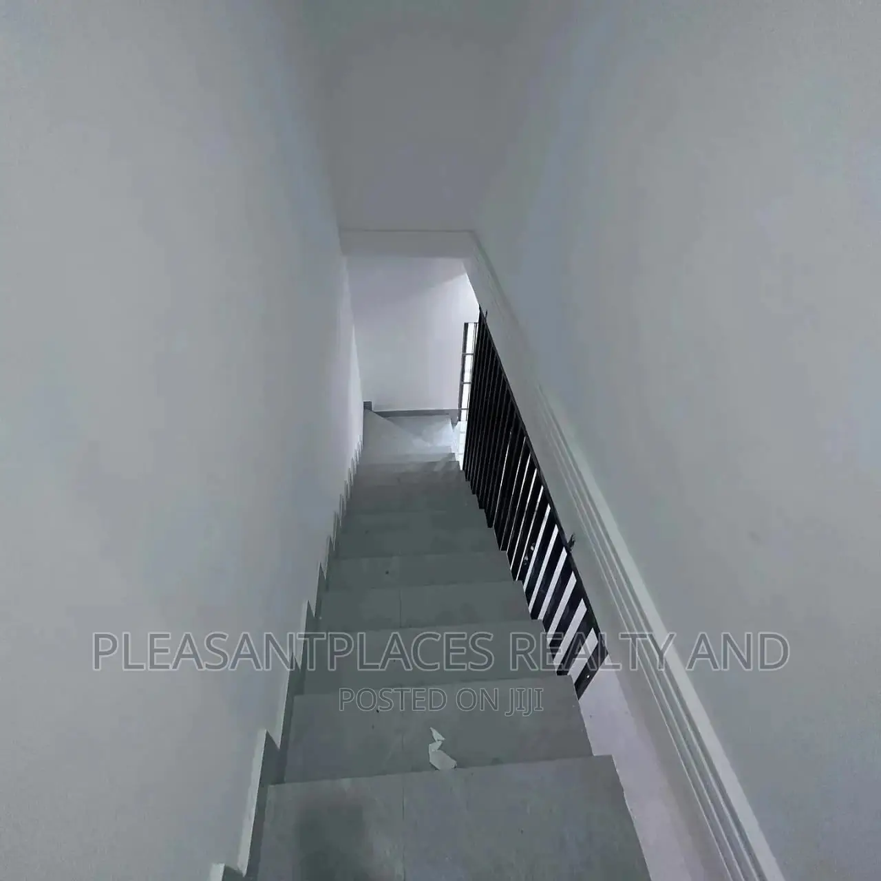 2bdrm House in Pleasantplaces, Accra Metropolitan for sale