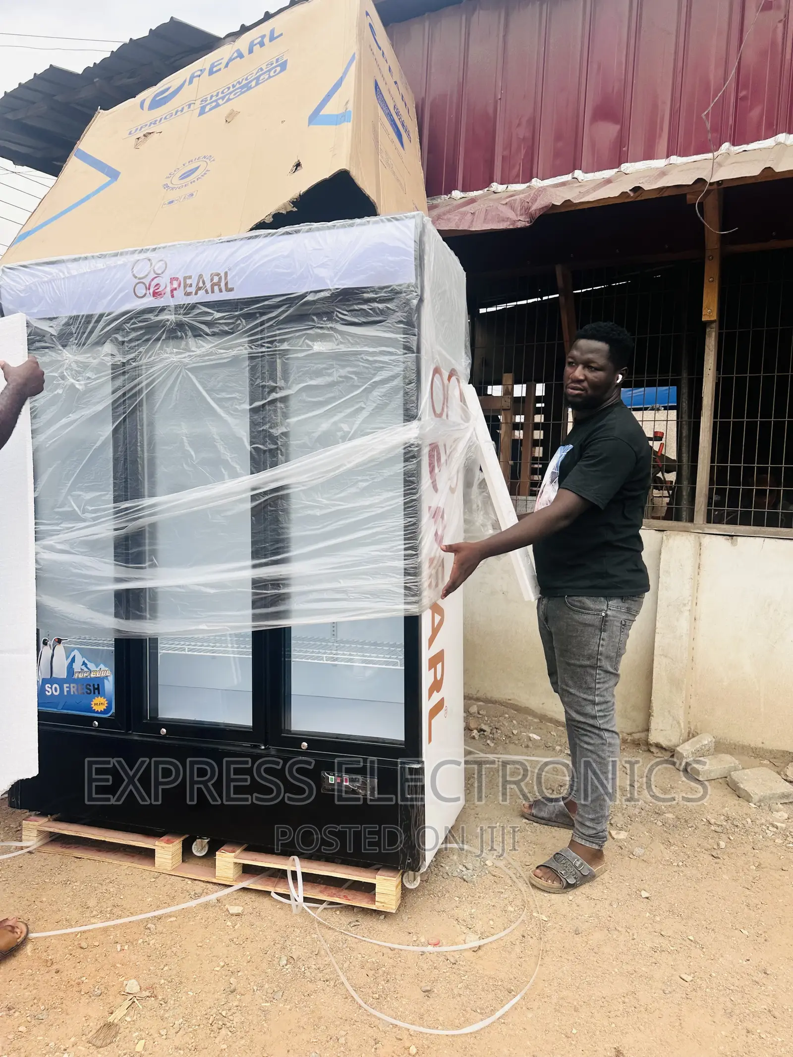 Available Now at 10gig Store Pearl Display Fridge PVC-150