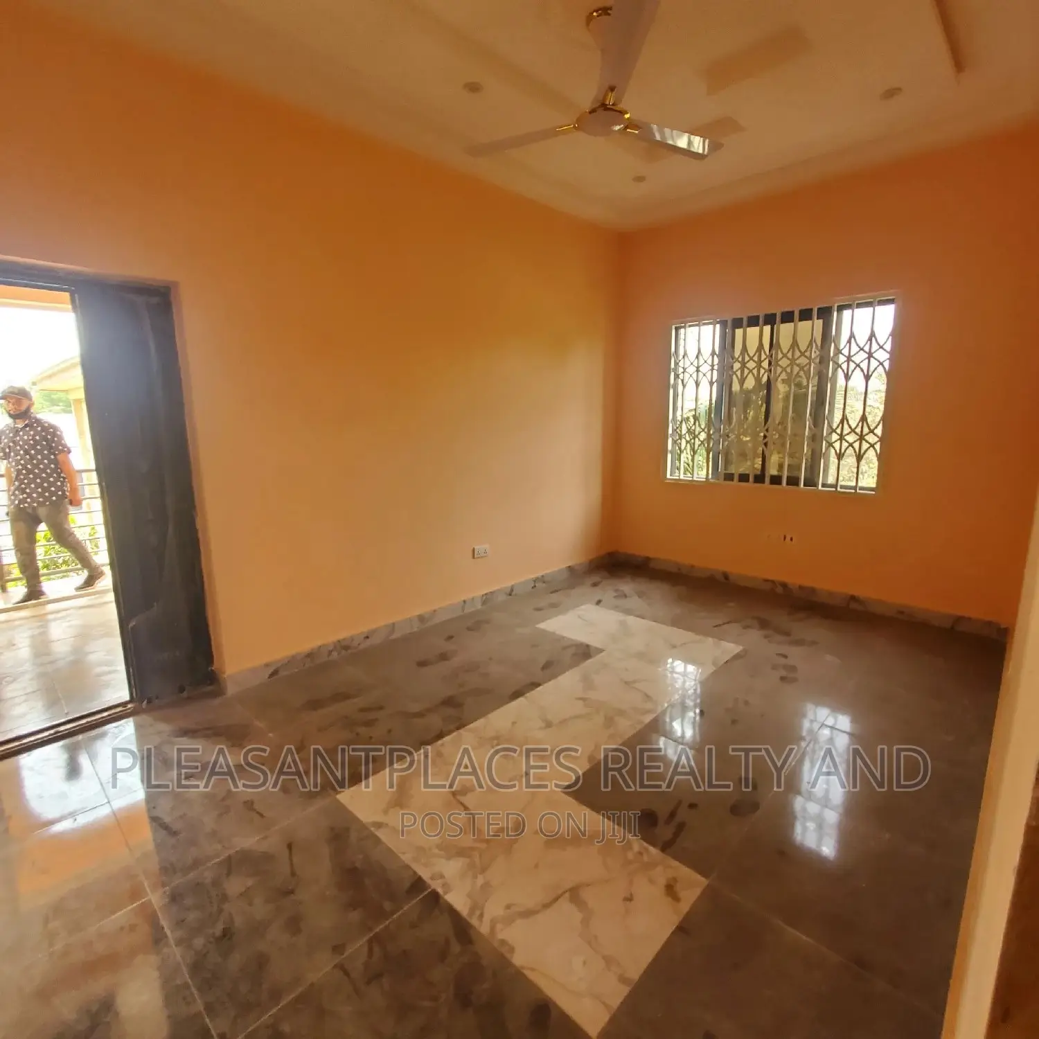 1bdrm Apartment in Pleasantplaces, East Legon for rent