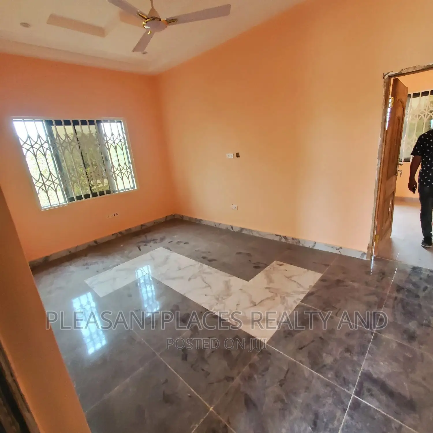 1bdrm Apartment in Pleasantplaces, East Legon for rent