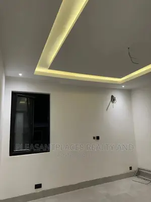 4bdrm Duplex in Pleasantplaces, Spintex for sale