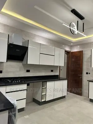 4bdrm Duplex in Pleasantplaces, Spintex for sale