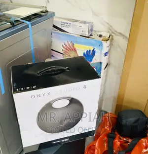 Buy Affordable Onyx 6(Black)Portable Bluetooth Speaker