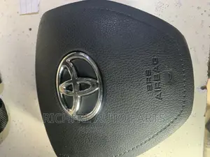 Toyota Corolla 2014 Wheel Cover/ Airbag Cover