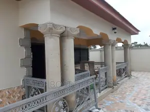 Furnished 5bdrm House in Top Boat Estate, Kumasi Metropolitan for sale