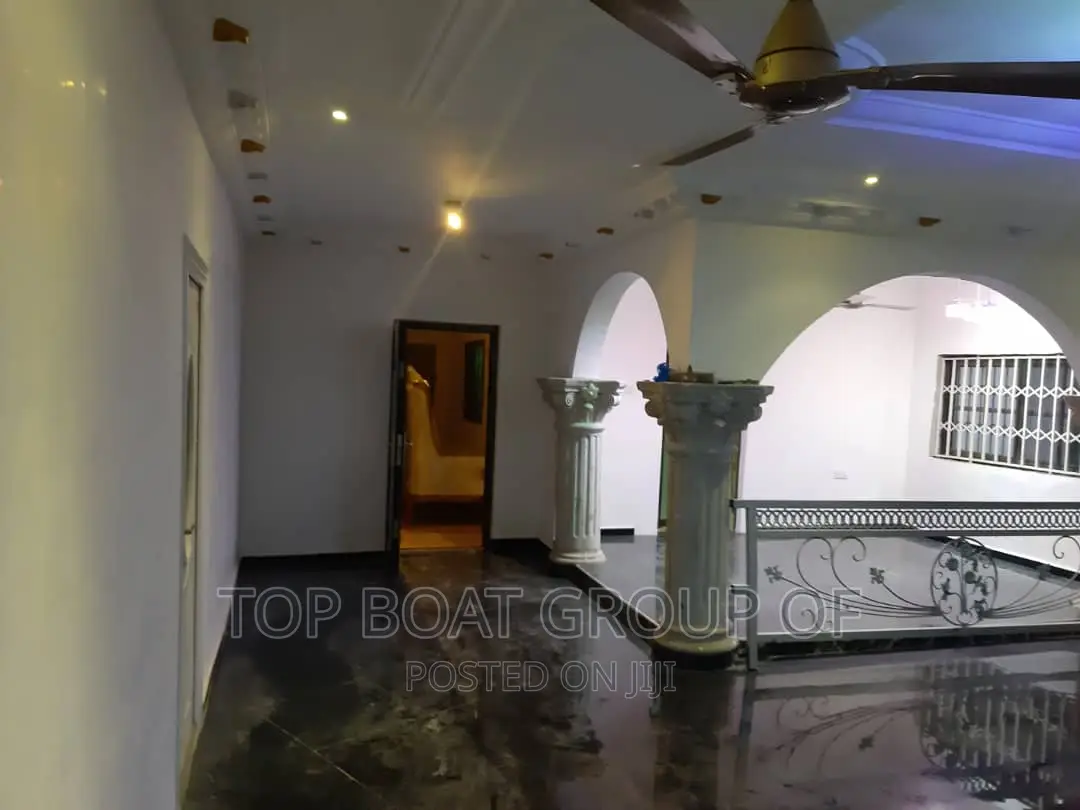 Furnished 5bdrm House in Top Boat Estate, Kumasi Metropolitan for sale